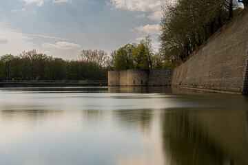 Restful images of the water around Ypres, Ieper, namely the Ypreslee, Ieperlee and a beautiful image of the dikes that show the history of Ypres, Ieper.