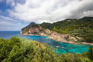 Krajobraz morski, wypoczynek i zwiedzanie greckiej wyspy Korfu