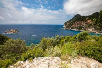Krajobraz morski, wypoczynek i zwiedzanie greckiej wyspy Korfu - obrazy, fototapety, plakaty