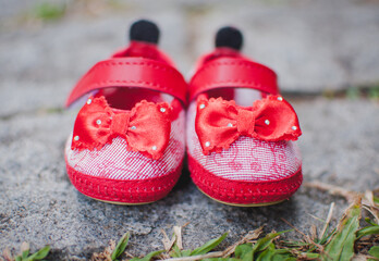 red baby shoes