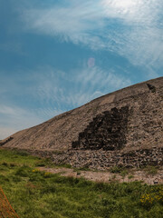 Fototapeta na wymiar DSide of the pyramid of the sun in Teotihuacan, Mexico City