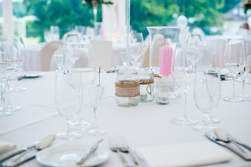 Dekoracje weselne, kwiaty na wesele, aranżacja weselna, oprawa weselna © Kristofer Vinc