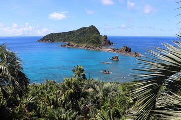 鹿児島県　後藤鼻展望所から見る沖秋目島