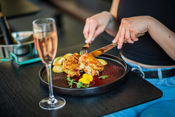 woman eating, in the cafe