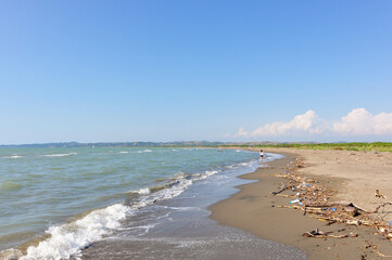 Fototapeta premium garbage on the beach and sea