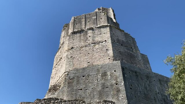 Video of the Magne Tower, monument from the Gallo-Roman era in N&icirc;mes.