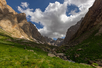 cilo mountains, hakkari, high mountains and clouds, valley of heaven and hell
