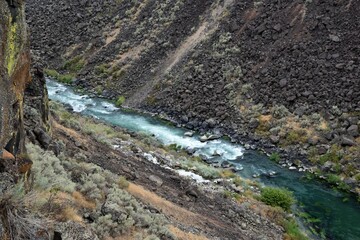 Obraz premium Picturesque landscape of Twin Falls on a beautiful day