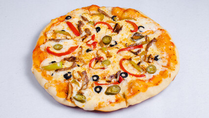 Beef pizza with vegetables