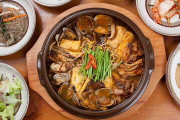 해물된장찌개