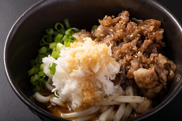 鬼おろし肉ぶっかけうどん