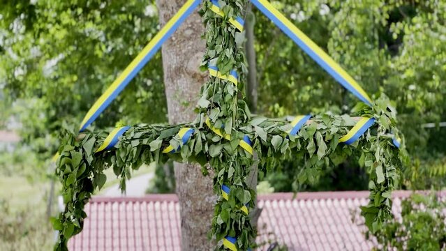 midsummer pole