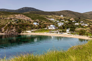 Fototapeta na wymiar Deserted beach on a spring, sunny day (Skyros, Northern Sporades, Greece)