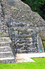 Ruinas arqueológicas de Caracol Belize, escultura, relieve, zona arqueológica el Caracol