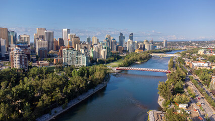 Fototapeta na wymiar View of Calgary's skyline on a beautiful day.