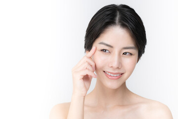 Asian women who are easy to use for beauty that concerns the eye area.