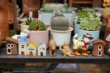 Happy home sculpture.
clay design, garden decoration item