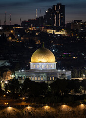 Obraz premium Dome of the rock at night in Jerusalem, Israel