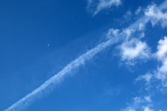 รูปภาพSky-Clouds – เลือกดูภาพถ่ายสต็อก เวกเตอร์ และวิดีโอ8,702 | Adobe ...