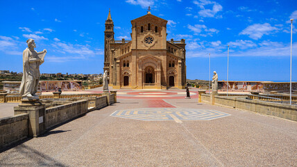 Fototapeta na wymiar Ta' Pinu National Shrine, Gozo