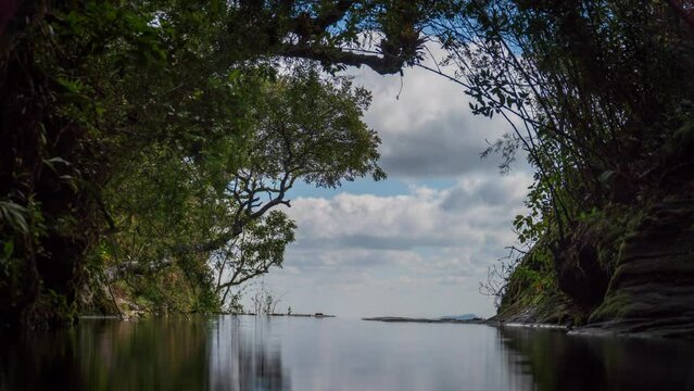 Stunning Timelapse of Janela do Ceu Waterfall in Ibitipoca State Park