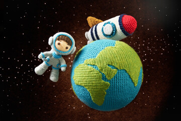 あみぐるみ人形　子供の宇宙飛行士イメージ