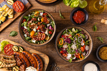 Delicious salad added to grilled dishes, with bacon and halloumi cheese.