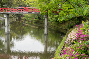 春の訪れ、岡崎城、神橋の風景