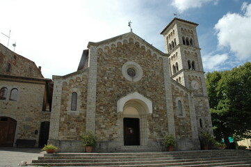 Fototapeta na wymiar Catholic Church of San Salvatore in Castellina in Chianti