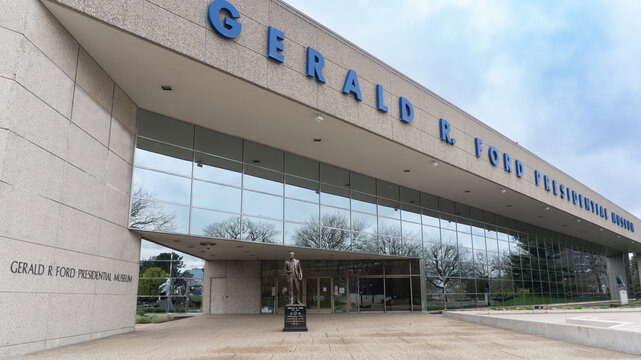 Grand Rapids, Michigan: Gerald R. Ford Presidential Museum. Exterior with statues of President Ford and First Lady Betty Ford. 