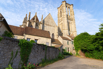Fototapeta na wymiar Saint-Mathurin basilica in Larchant village