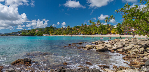 Fototapeta na wymiar Plage de l' Anse Figuier au Marin à La Martinique, mer des Caraïbes, Antilles Françaises. 