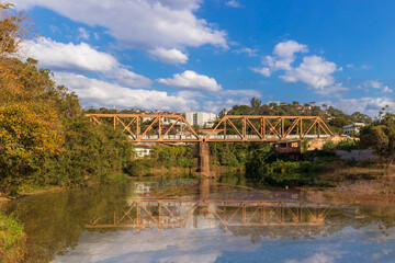 Fototapeta na wymiar Bridge over the Sabara River