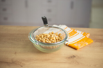 tazón de garbanzos húmedos para recetas 