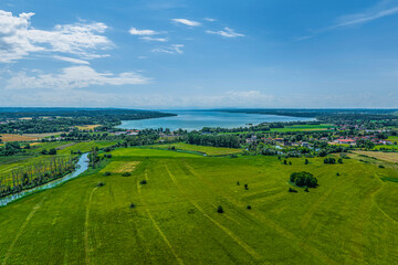 Obraz premium Ausblick über das Ampermoos bei Eching zum Ammersee