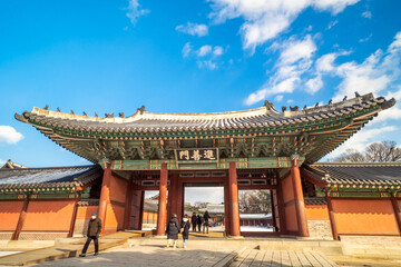 Fototapeta premium Changdeokgung Palace in Seoul, winter time, South Korea