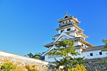 Naklejka premium 今治城天守閣の風景 愛媛県今治市