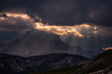 Obraz premium sunset in the mountains, Dolomiti