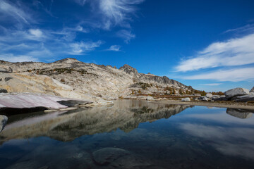 Fototapeta na wymiar Alpine lake