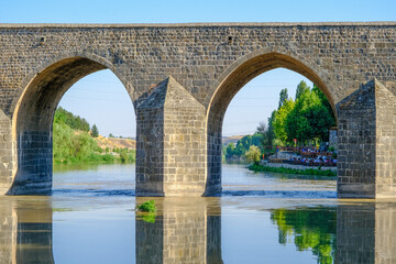 Diyarbakır is located on the ten-arched bridge and the Tigris river in Historical Diyarbakır.