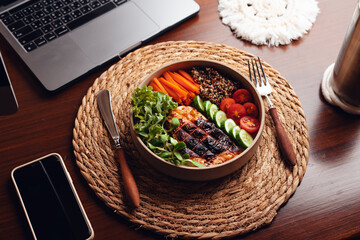 Healthy Food Roasted Chicken and Quinoa Vegetable Salad