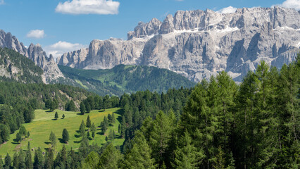 Fototapeta na wymiar Beautilful mountain view in the Dolomites (Italian Alps), looking at the Sella mountain range