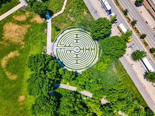 labryth from above