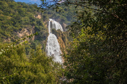 Amazing El Chiflon Waterfall on green mountain