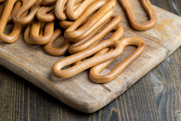 Wheat dried crispy long bagels
