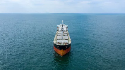 Stickers pour porte Atlantic Ocean Road Self-unloading bulk carrier at Rio De La Plata anchorage. Aerial front view.