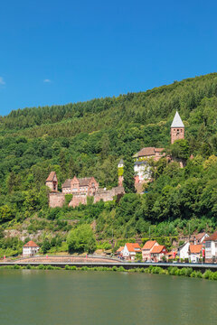 Zwingenberg Castle, Neckartal Valley, Odenwald, Burgenstrasse, Baden-Wurttemberg, Germany