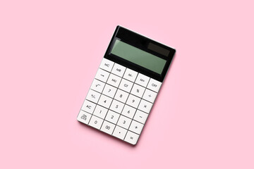 Modern calculator on pink background - obrazy, fototapety, plakaty