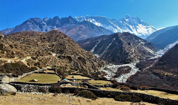 dingboche village