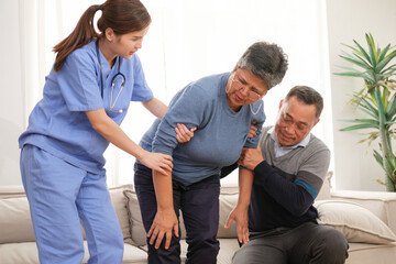 A nurse was caring for the elderly at home.